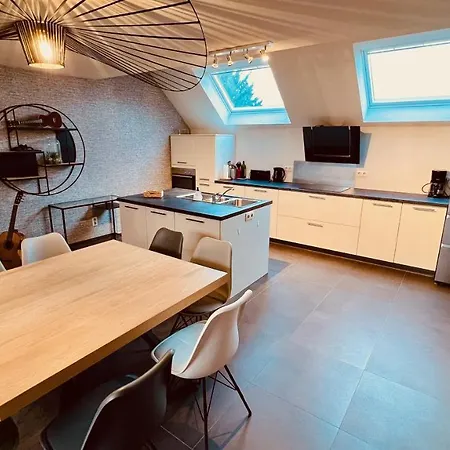 Apartament Becosy Triplex Chic Et Moderne Style Loft Beloeil