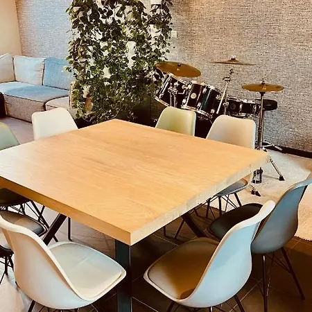 아파트 Becosy Triplex Chic Et Moderne Style Loft Beloeil